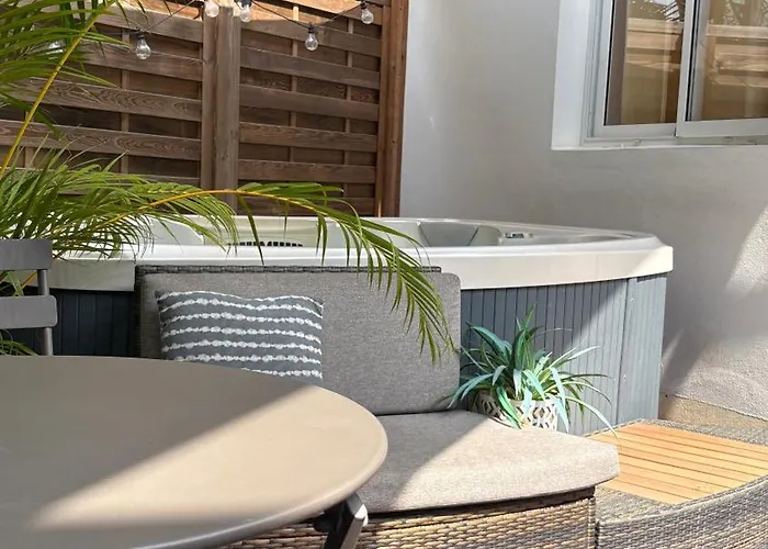 Le Plumeria By Hestia Lcd, Studio Avec Spa Prive